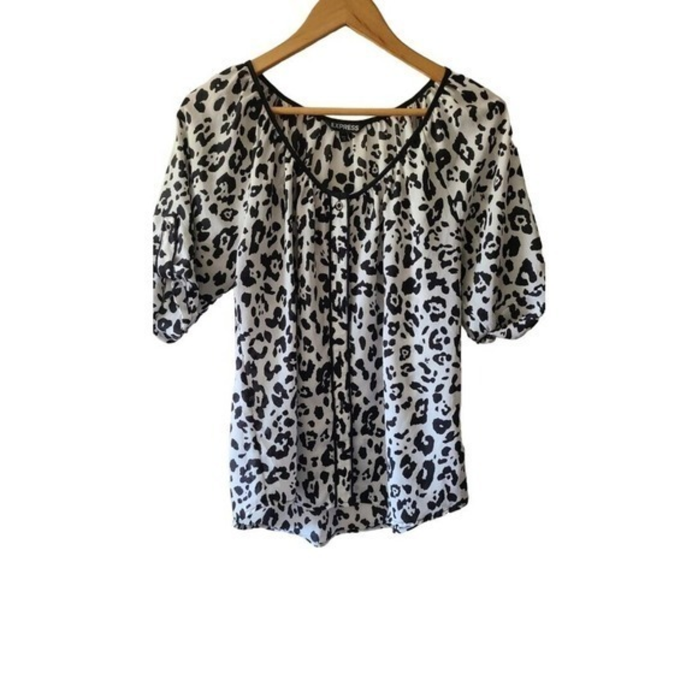 Express Button‎ up front top Size Medium
